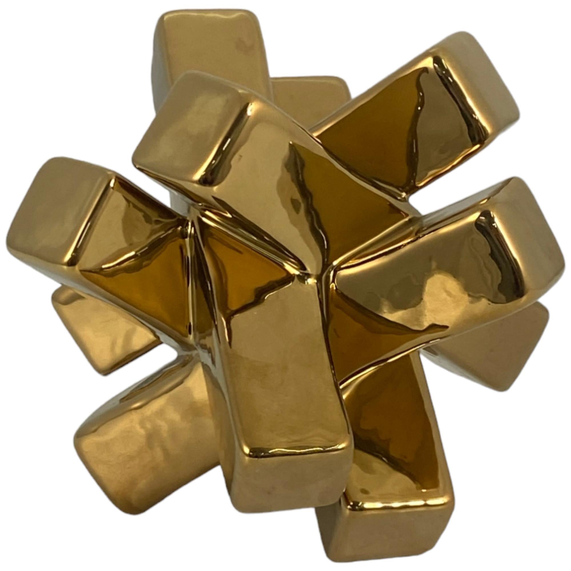 SCARLET GOLD SCULPTURE 15 X 15 X 15 CM Standard Distributors TT