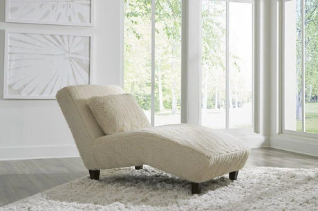 ALBANY CHAISE LOUNGE CHAIR - YAKETY YAK SAND